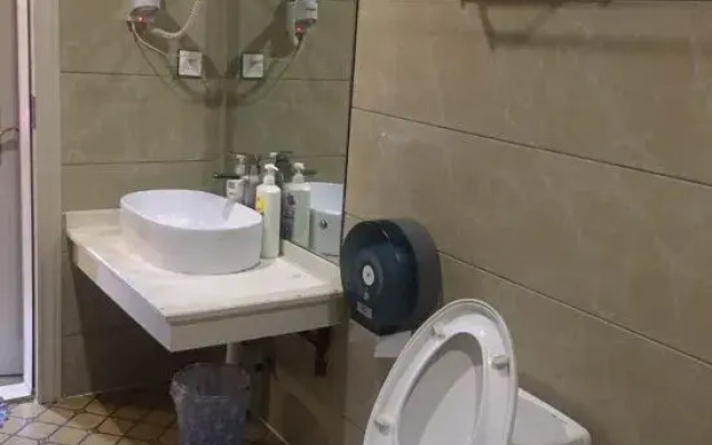 Fenggang Gutian Hotel