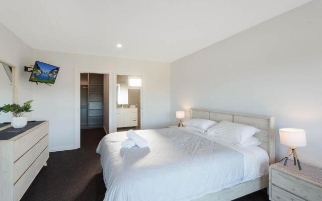 Kingfisher Retreat at Eden Cove