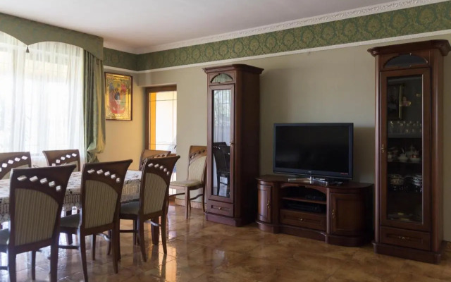 Semeyny Guest House