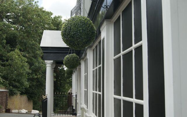 Lord Hill Hotel