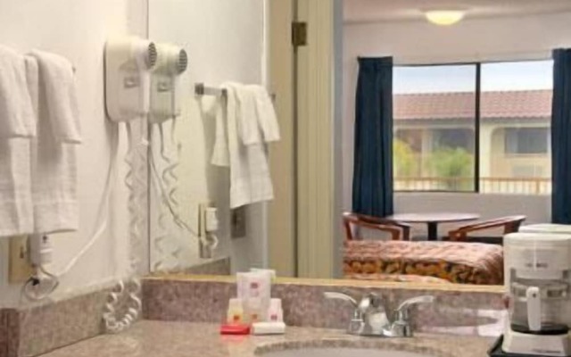 Ramada Limited Bakersfield Central