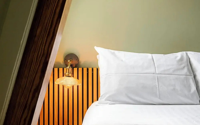 Trendy Southwark Apartment