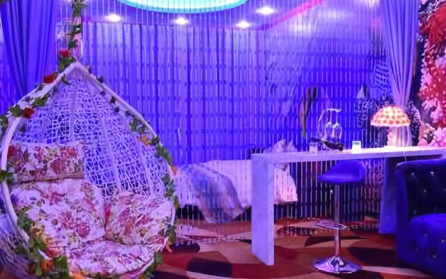 Romantic Coast Theme Hotel