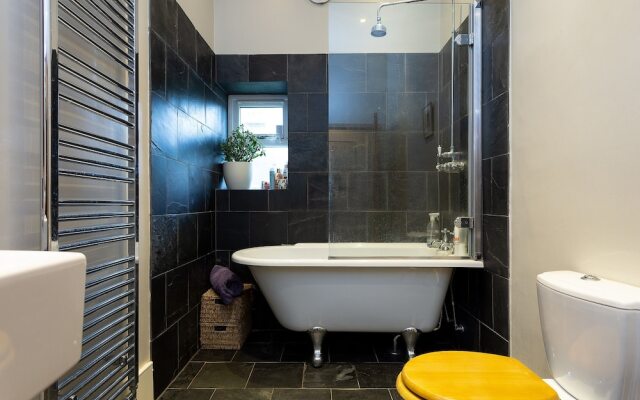 2 Bedroom Flat In Herne Hill With Garden