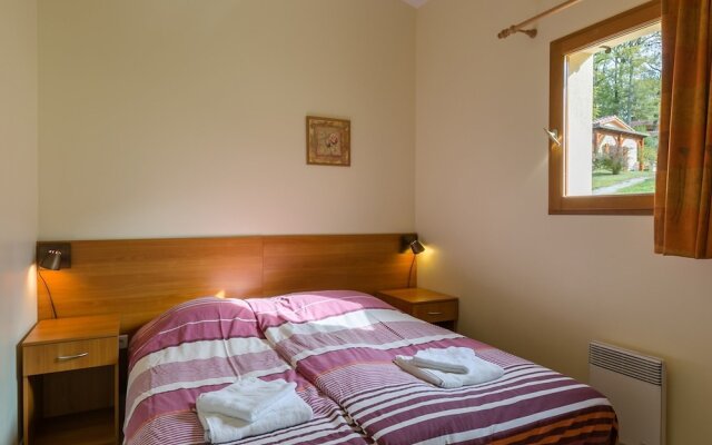 Charming House With a Covered Terrace Near Gourdon