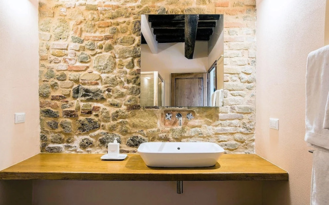 Luxury Sustainability and Eco Pool in Style Apt