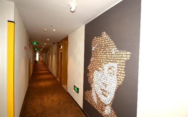 IU Hotel Baoding Goverment Shidai
