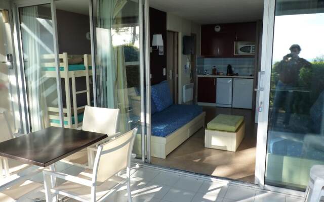 Grande piscine a debordement vue mer