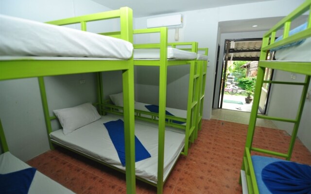 Phi Phi Backpacker - Hostel