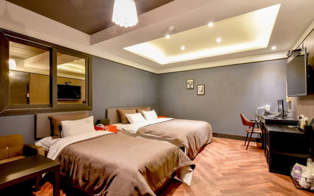 French Code Hotel