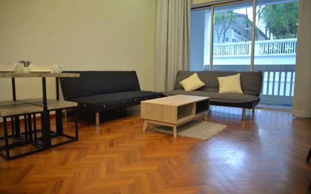 One BR Apartment Straits Quay Penang