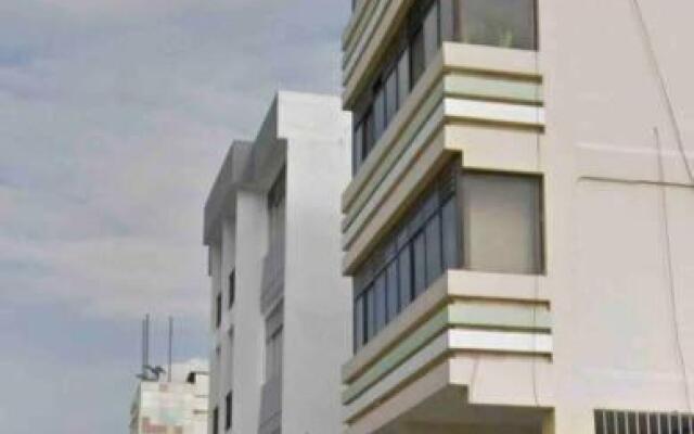 Hermosa suite cerca al malecón