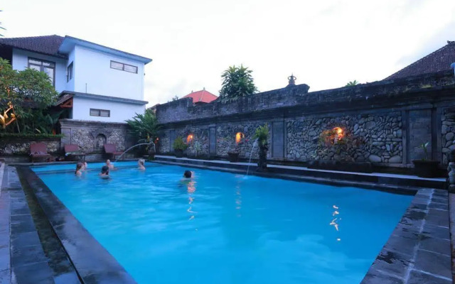 Warsa's Garden Bungalows And Spa