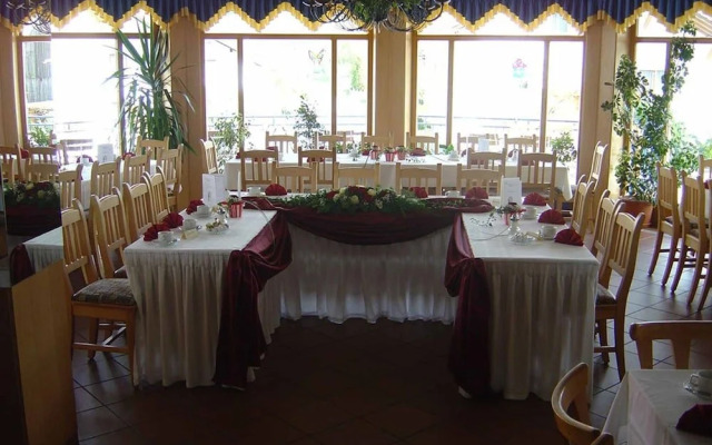 Gasthof - Metzgerei - Pension Schierlitz