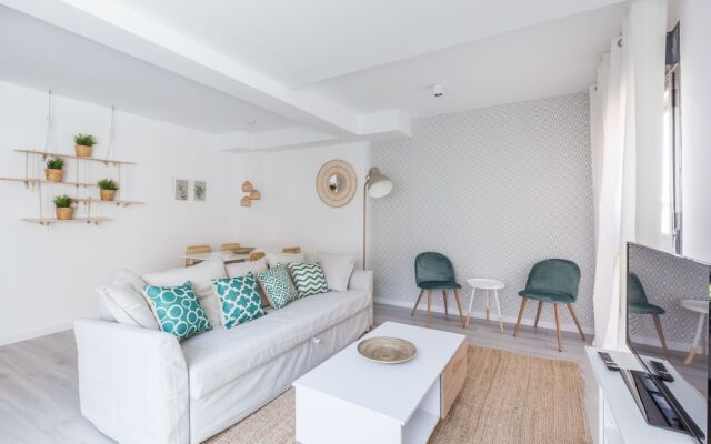 Horoko Apartments by gaiarooms
