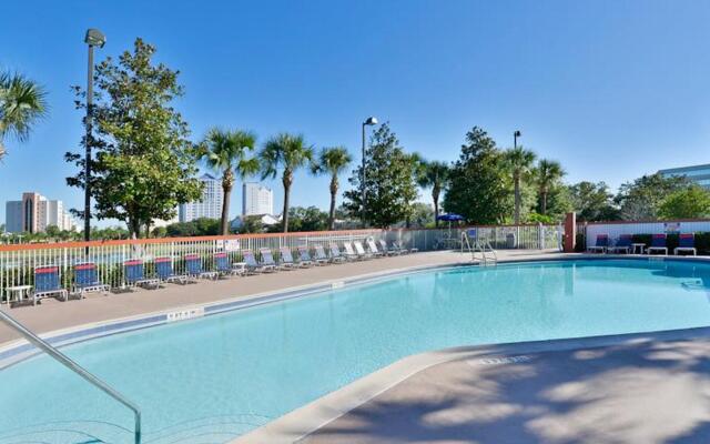 Comfort Inn & Suites Near Universal Orlando Resort - Convention Ctr