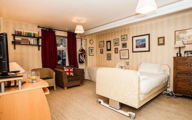 Gorgeous Spacious 3 Bed Apartment in Clapham