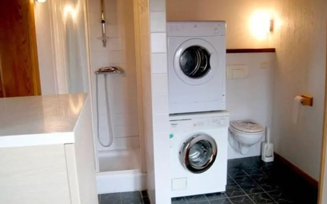 Quaint Farmhouse in Maffe With a Turkish Bath