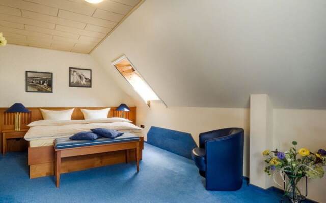 Am Rotdorn Modern Retreat