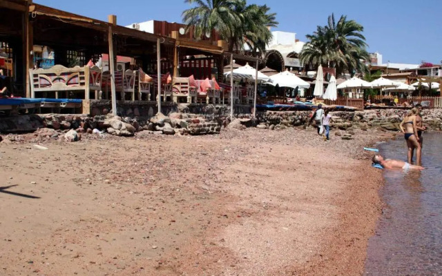 Hotel Planet Oasis