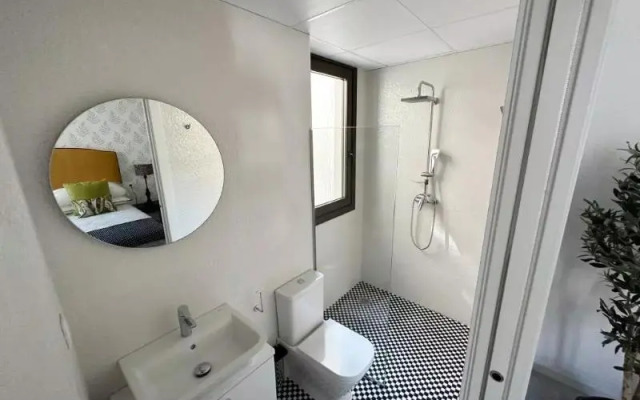 Apartamentos Puerta Elvira Suites 3000