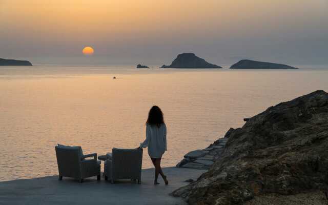 Onar Suites & Villas