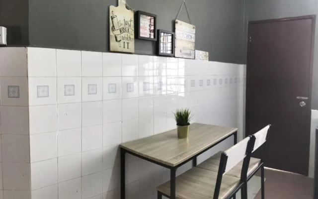 Lepak-Lepak Homestay @ Indera Mahkota – Guest Rooms – Indera Mahkota
