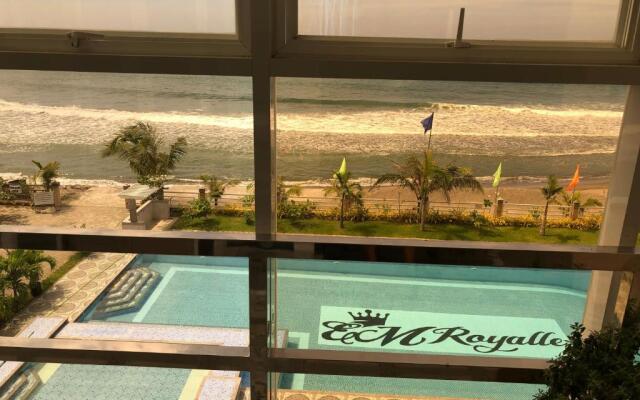 EM Royalle Hotel & Beach Resort