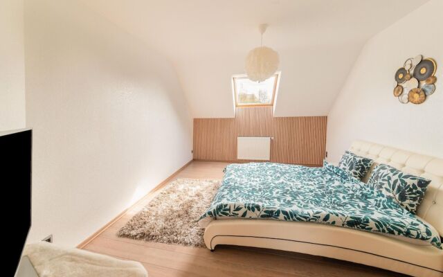 Holiday Home With Indoor Swimming Pool