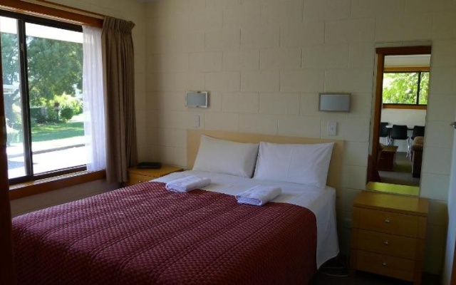 Willaway Motel Apartments – Guest Rooms – Ulverstone