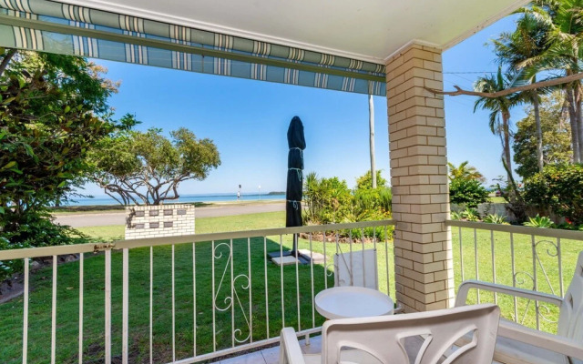 Ground floor, air condtioned apartment!