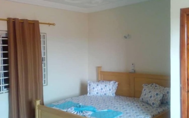 Nyaboa Hotel