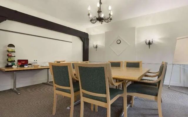 Ramada Crawley Gatwick