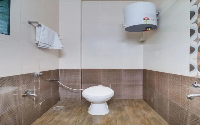 Hotel Saaj by OYO Rooms