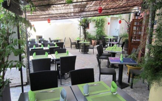 Le Logis des Remparts