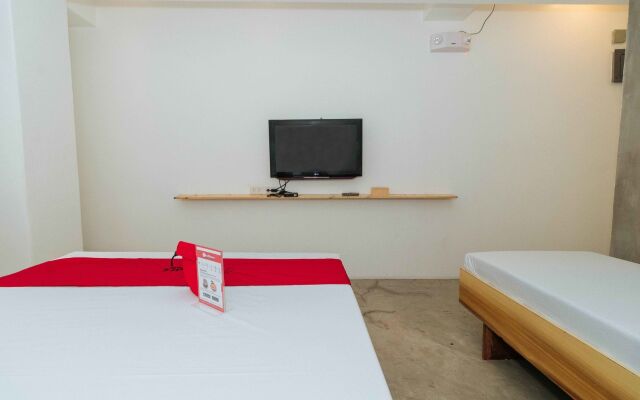 RedDoorz Plus @ Boni Avenue Mandaluyong