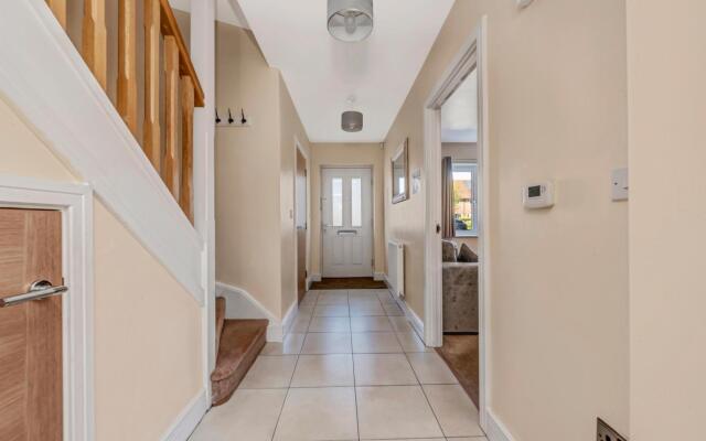 London Heathrow Living Holywell Serviced House C