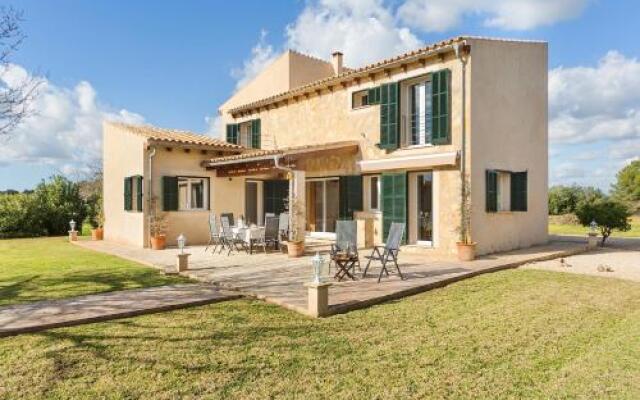 Fincas Mallorca family house with pool 8pax