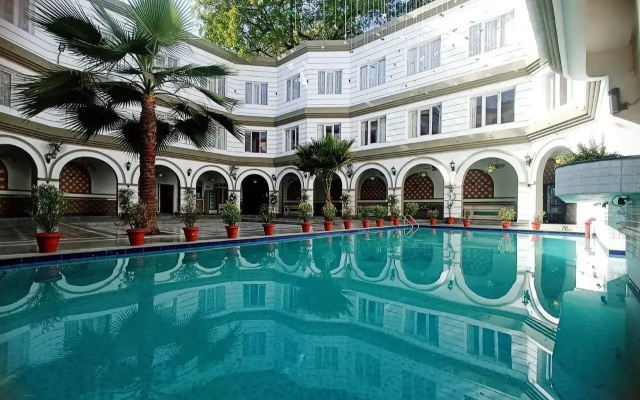 Grand Continental Hotel
