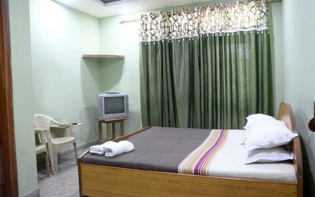 Hotel New Bakshi House – Guest Rooms – Agra