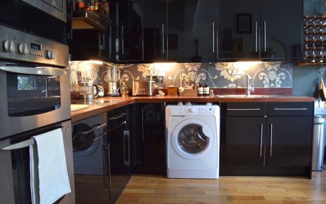 2 Bedroom Flat in Stoke Newington