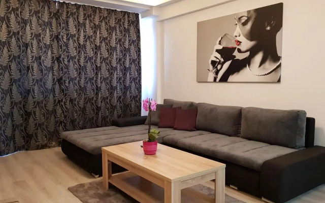 Eme Apartments 2
