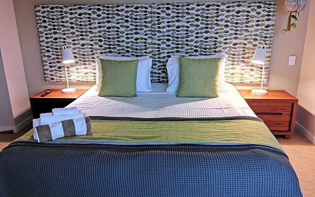 Salt - 2brm apartment with Spa bath and Ocean Views