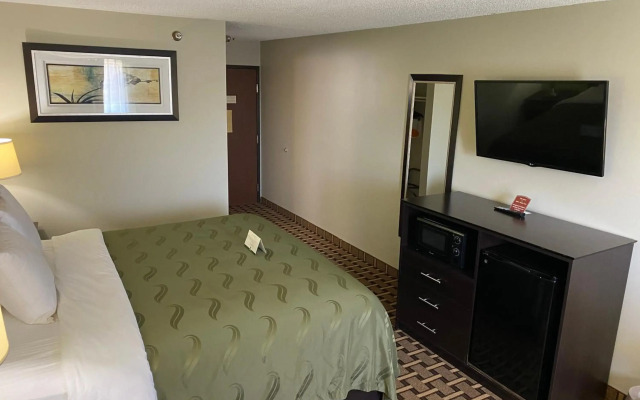 Quality Inn Morton at I-74