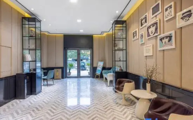Xana Hotelle Wuhan Lingjiao Lake Wanda Plaza Branch