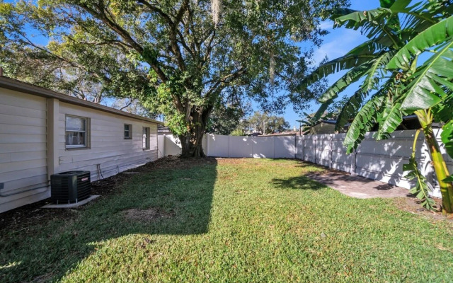 Cozy Plant City Home by RedAwning