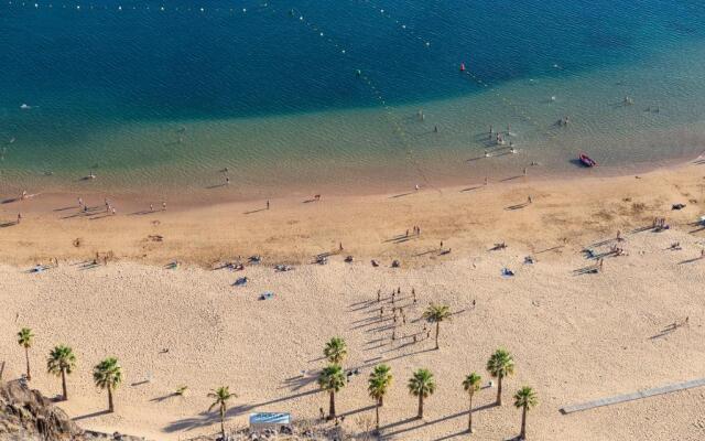 Home2Book Beach Front Las Gaviotas