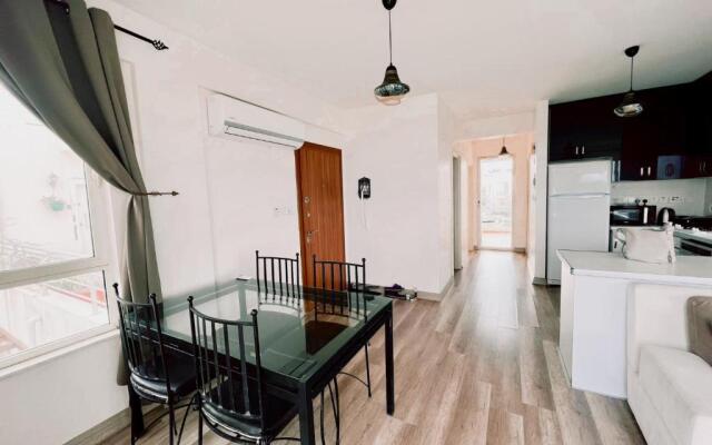 Flat With Roof Terrace and Sea View in Kyrenia