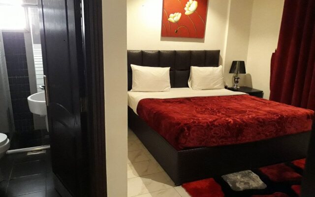 Continental Salmiya Suite
