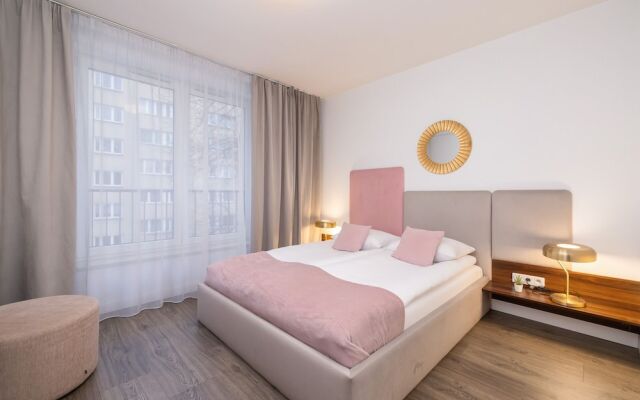 Elegant Apartment in Cracow by Renters